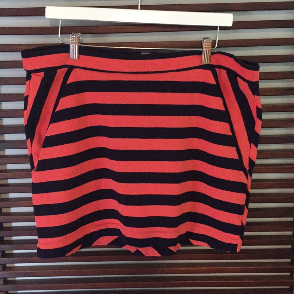 🙉 Gap skirt